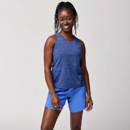 Regata Brooks Luxe Feminina