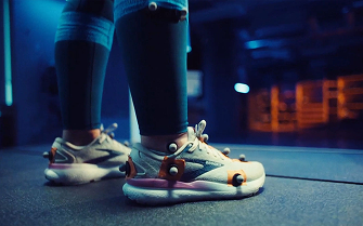 Imagem de pessoas caminhando